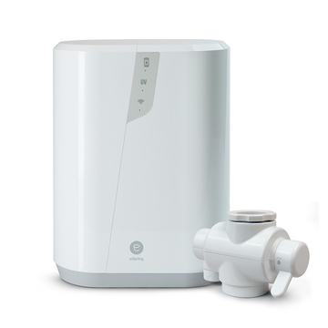Système de traitement de l'eau eSpring(TM) avec dérivateur de robinet